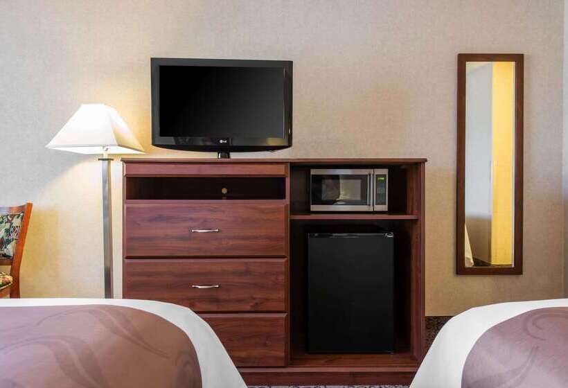 فندق Quality Inn