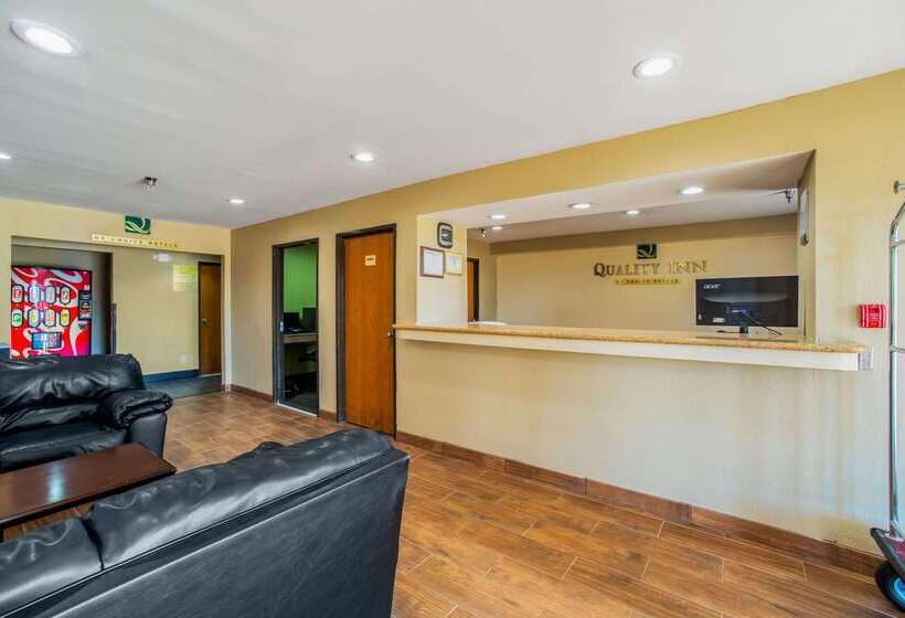 فندق Quality Inn Carbondale University Area