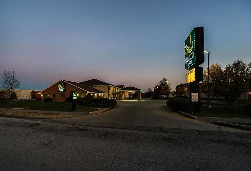 בית מלון כפרי Quality Inn Carbondale University Area