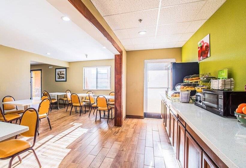 בית מלון כפרי Quality Inn Carbondale University Area