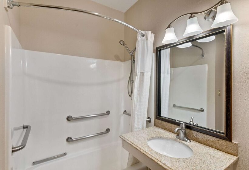 فندق Quality Inn