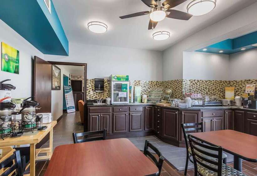 فندق Quality Inn Charleston   Sikeston