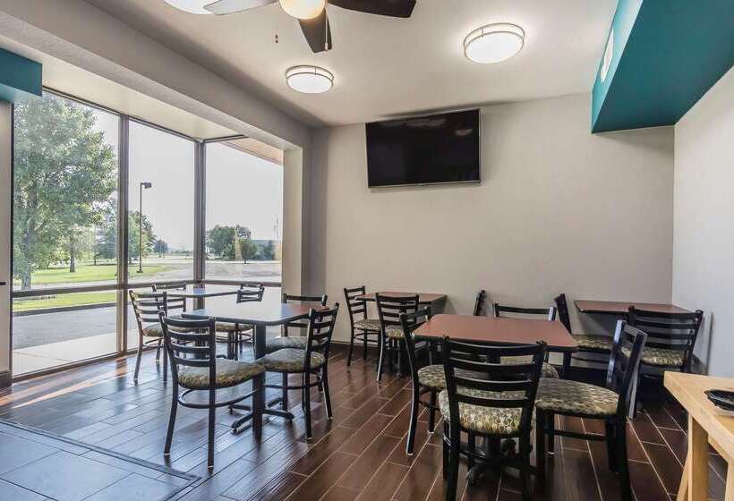 فندق Quality Inn Charleston   Sikeston