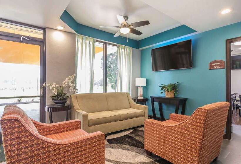 فندق Quality Inn Charleston   Sikeston