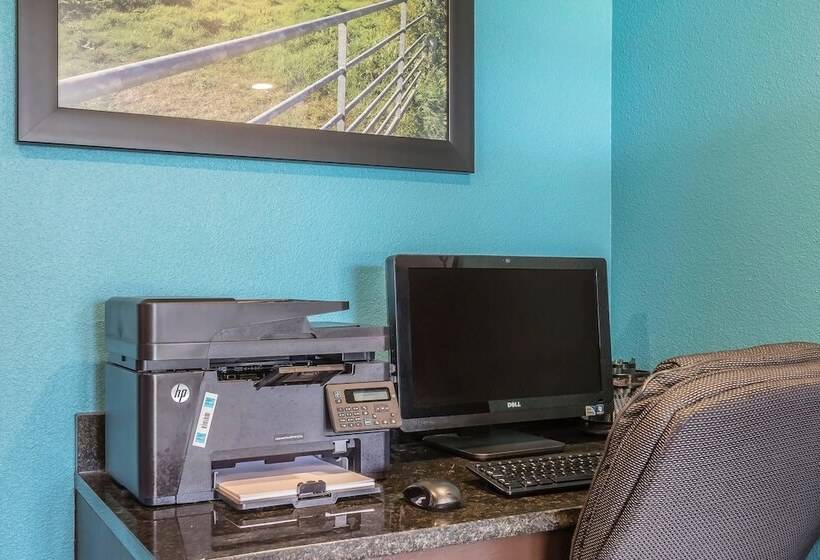 فندق Quality Inn Charleston   Sikeston