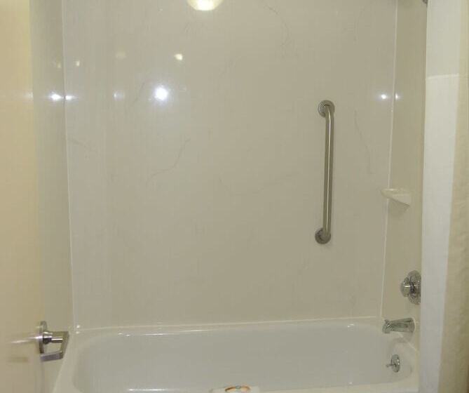 فندق Quality Inn Charleston   Sikeston