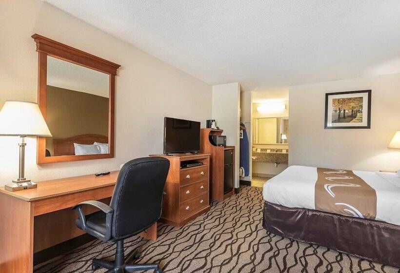 فندق Quality Inn Charleston   Sikeston