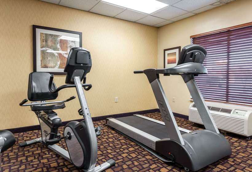 فندق Quality Inn