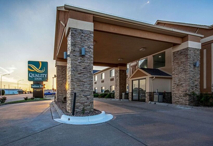 Отель Quality Inn