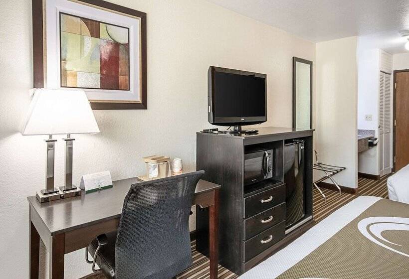 Отель Quality Inn
