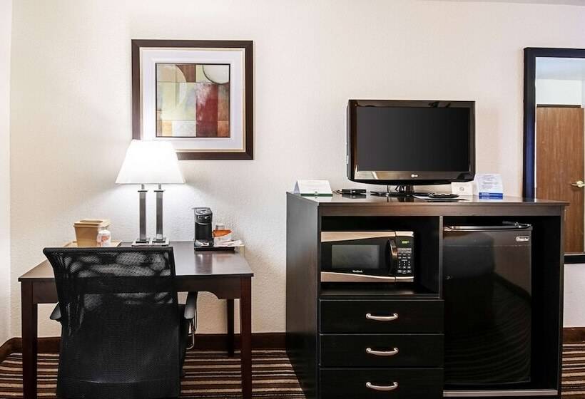 Отель Quality Inn