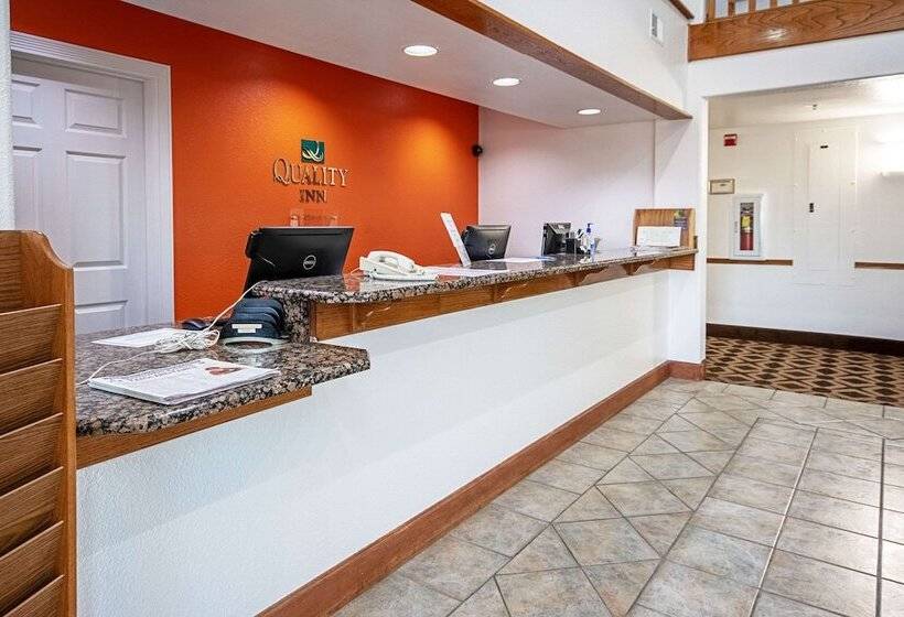 Отель Quality Inn