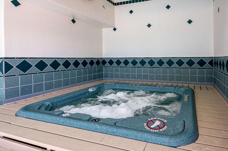 Отель Quality Inn