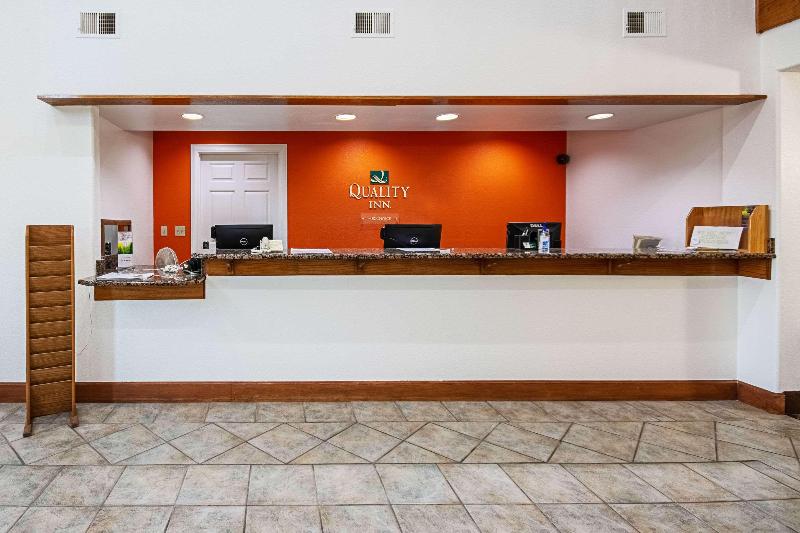 Отель Quality Inn