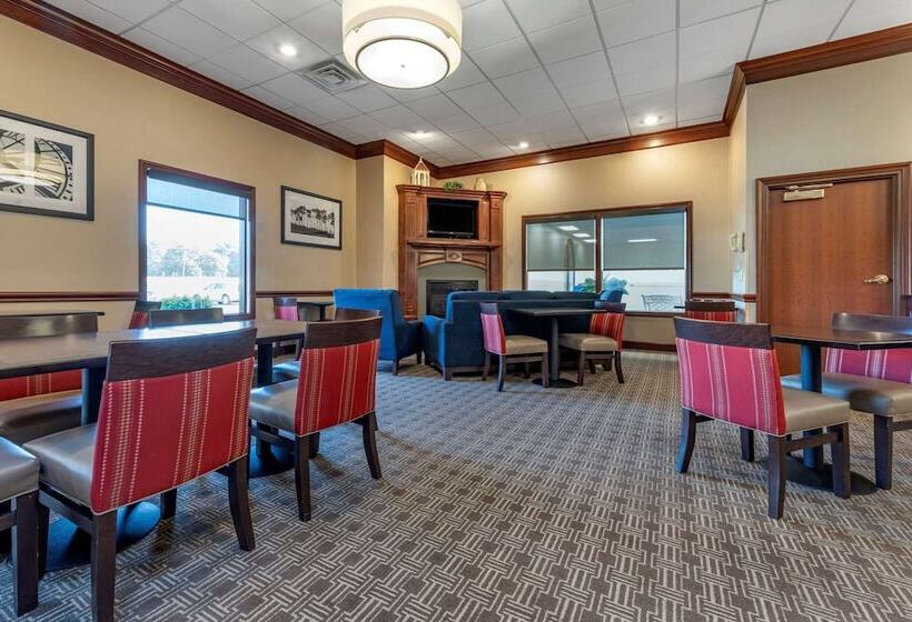 Отель Quality Inn