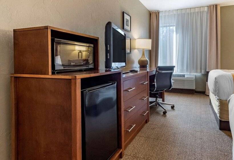 Отель Quality Inn