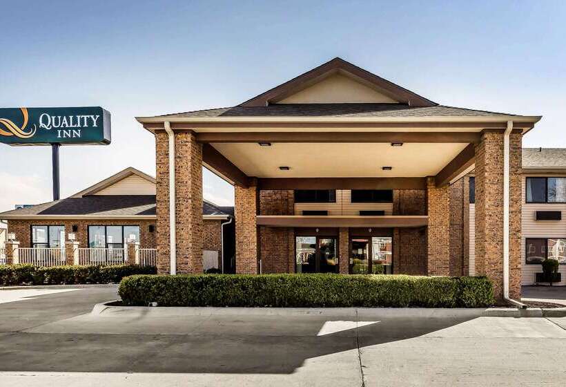 Отель Quality Inn