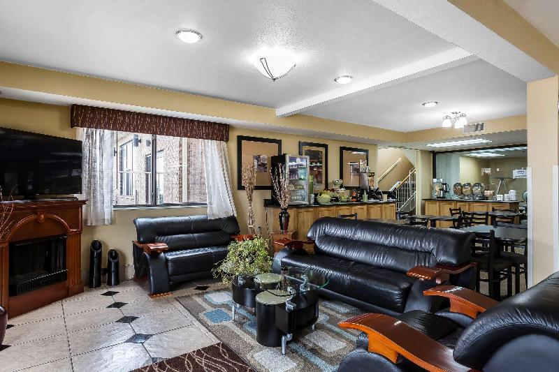 Отель Quality Inn