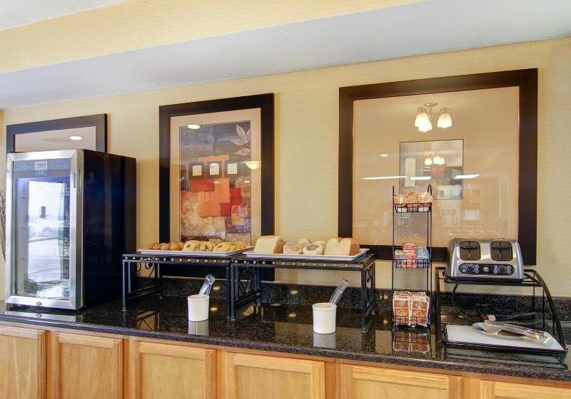 Отель Quality Inn