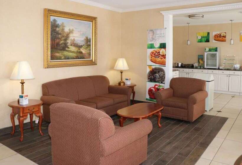 Отель Quality Inn East