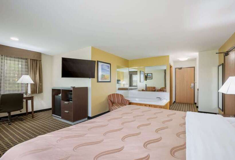 فندق Quality Inn