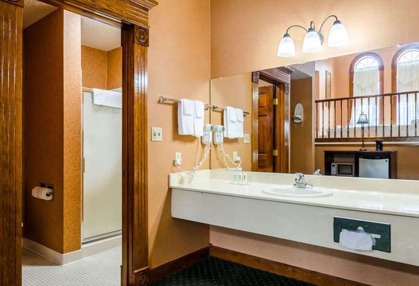 هتل Quality Inn Eureka Springs South