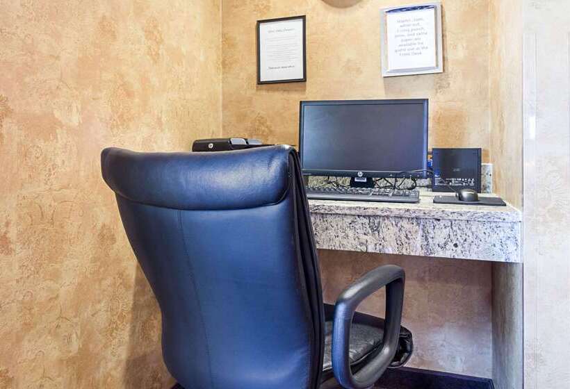 فندق Quality Inn