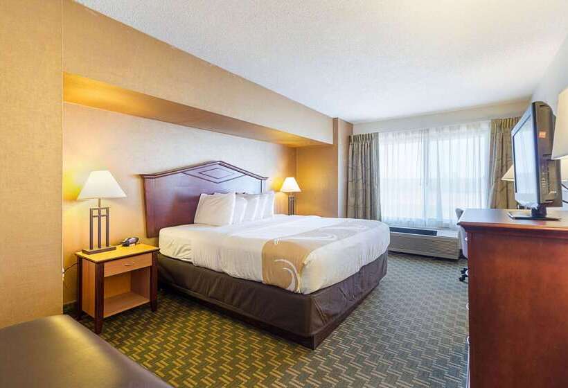 فندق Quality Inn