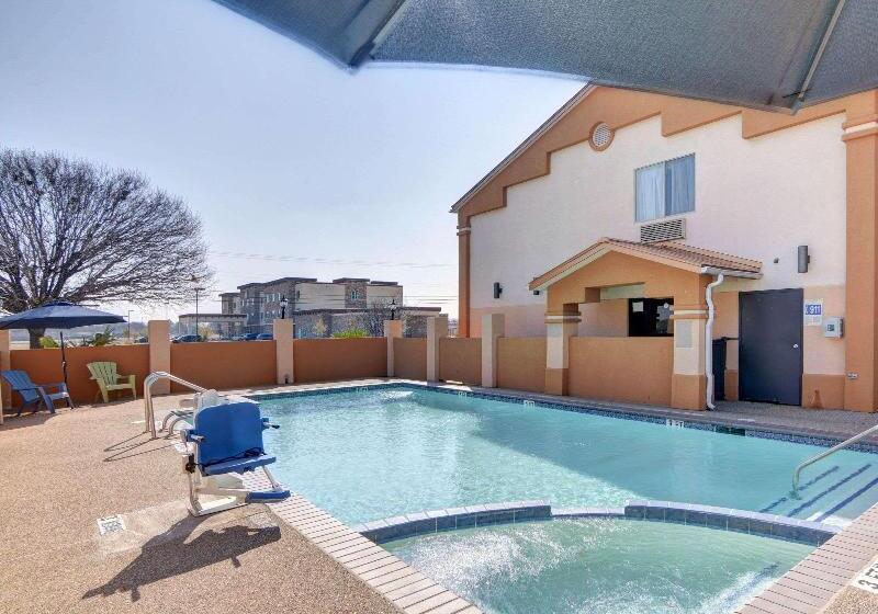 酒店 Quality Inn Forest Hill   Fort Worth South