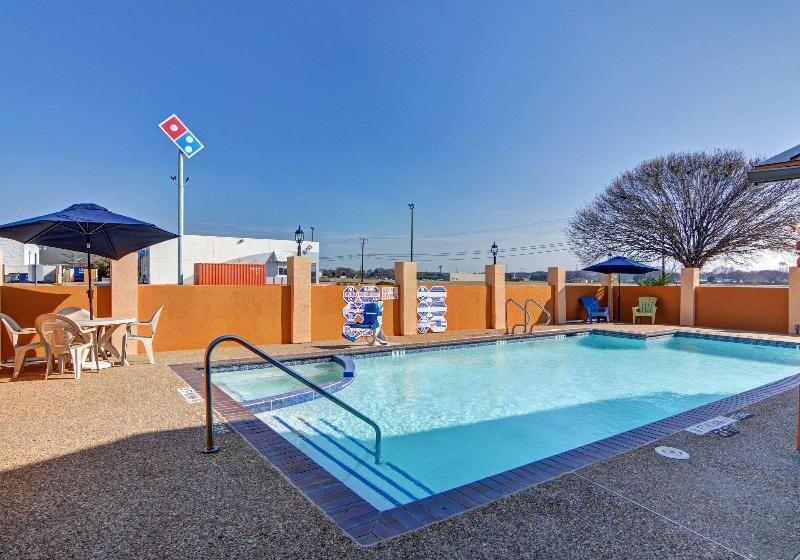 호텔 Quality Inn Forest Hill   Fort Worth South