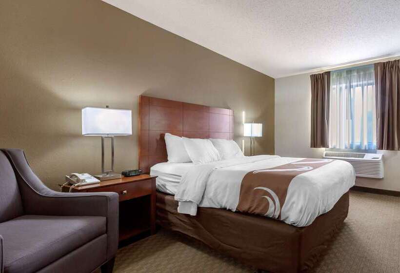 فندق Quality Inn Hays I70