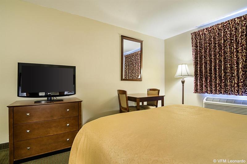 فندق Quality Inn Hays I70