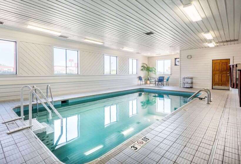 בית מלון כפרי Quality Inn I25