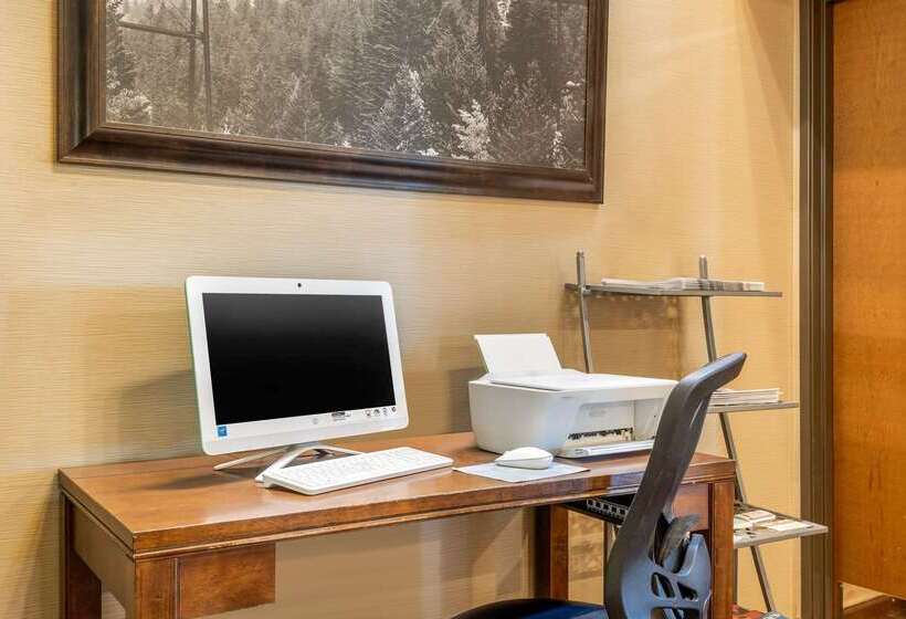 בית מלון כפרי Quality Inn I25