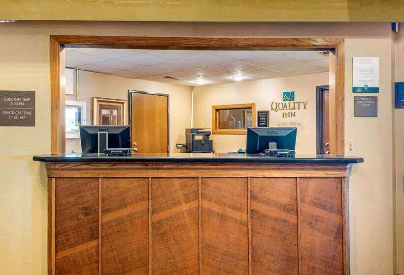 בית מלון כפרי Quality Inn I25