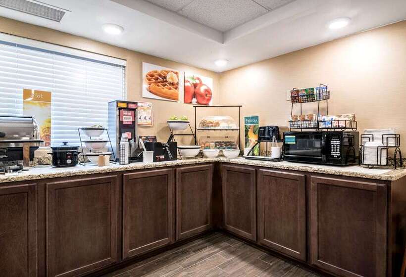 فندق Quality Inn Ithaca  University Area