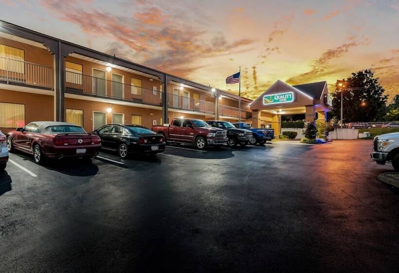 فندق Quality Inn Downtown