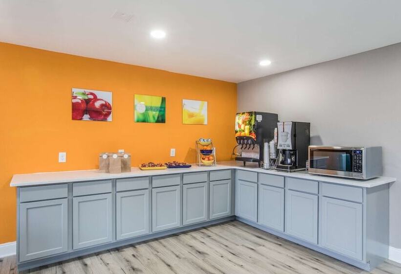 Отель Quality Inn