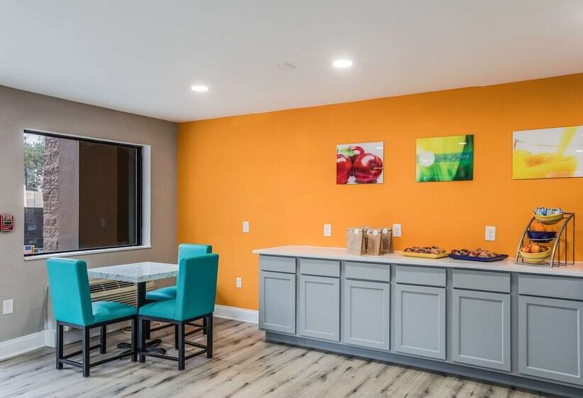 Отель Quality Inn