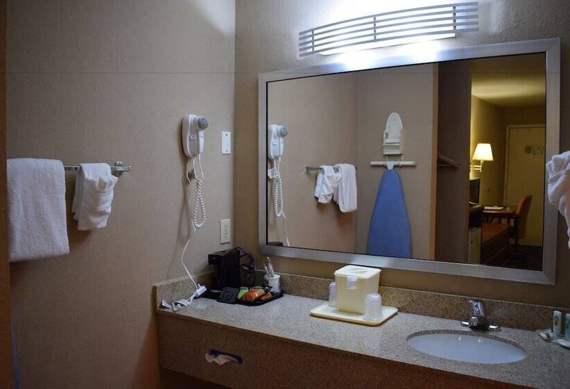 Отель Quality Inn