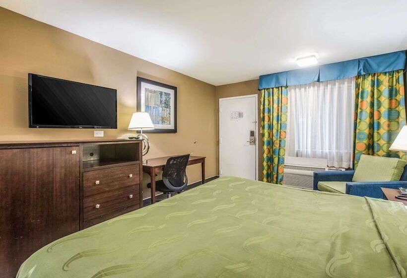 Отель Quality Inn