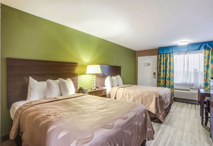 Отель Quality Inn