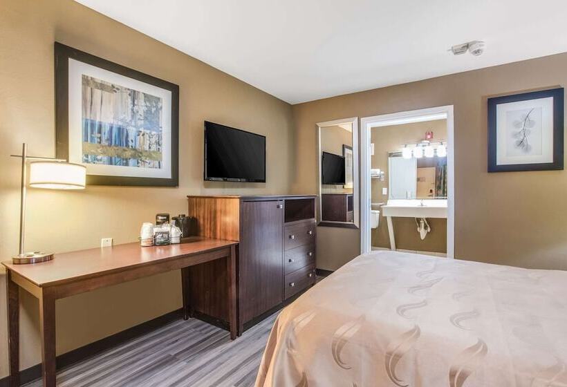 Отель Quality Inn