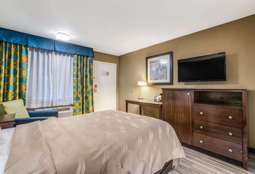 Отель Quality Inn
