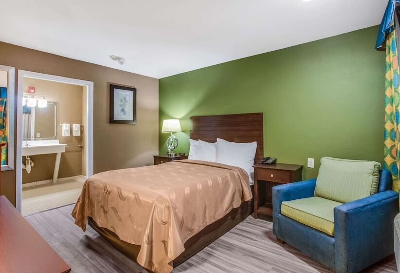 Отель Quality Inn