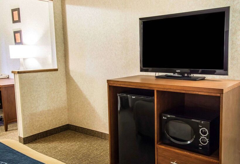 فندق Quality Inn