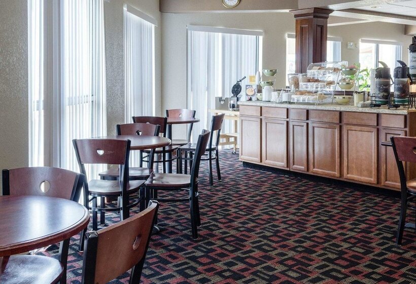 فندق Quality Inn