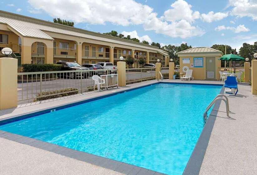 فندق Quality Inn