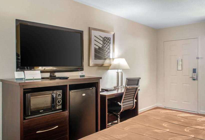 فندق Quality Inn