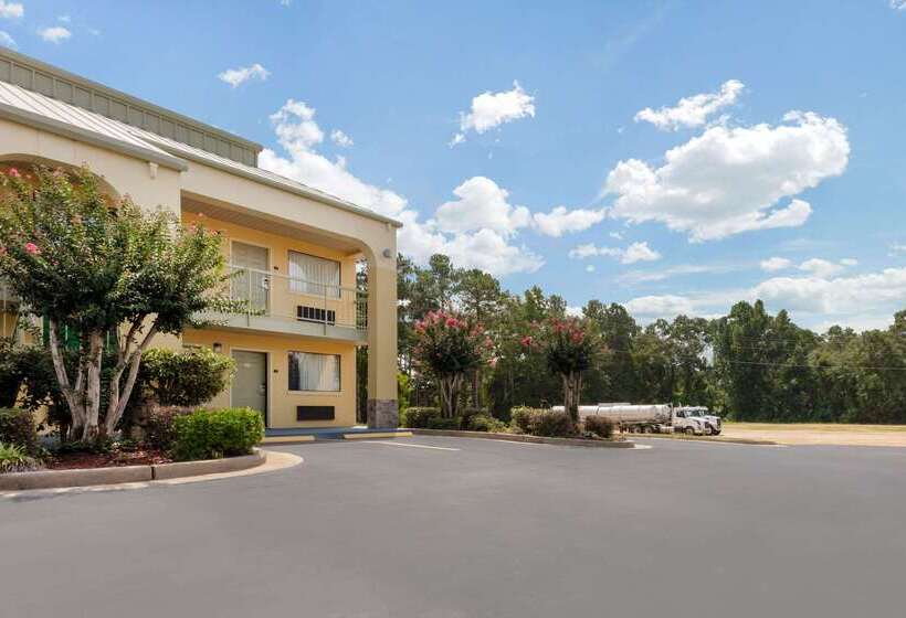 فندق Quality Inn